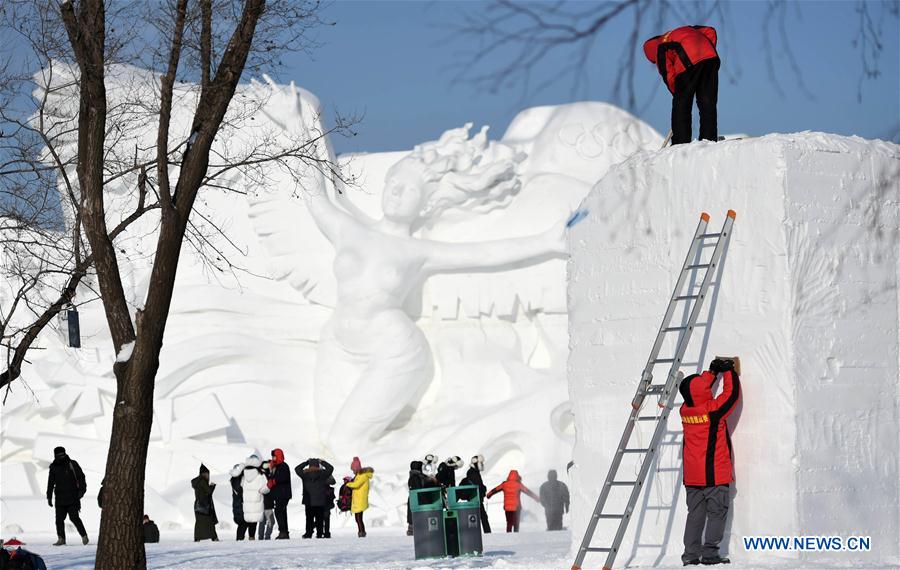 CHINA-HARBIN-SNOW SCULPTURE-COMPETITION (CN)