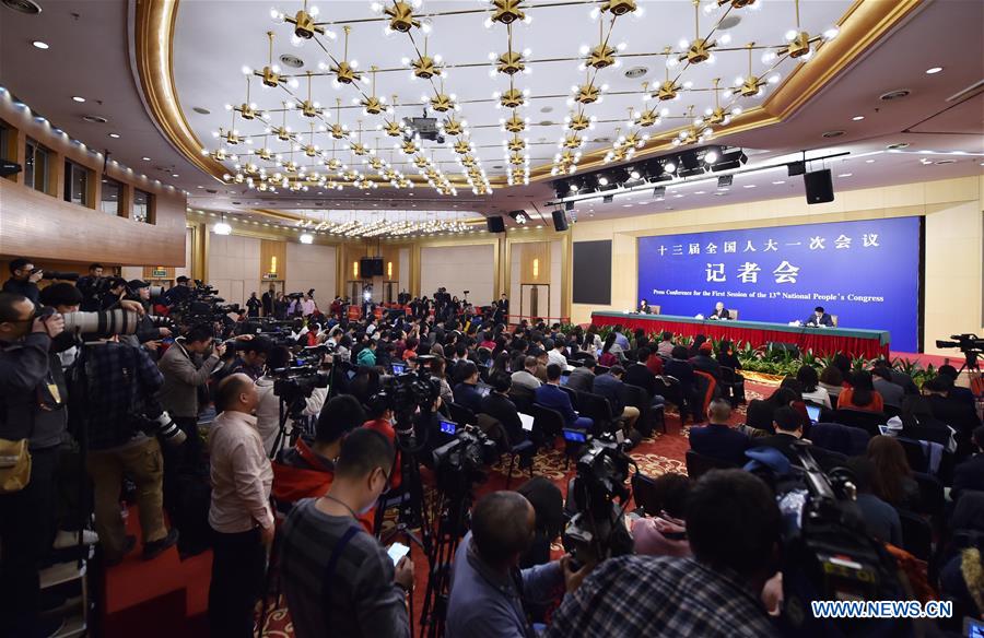 (TWO SESSIONS)CHINA-BEIJING-NPC-PRESS CONFERENCE-POVERTY ALLEVIATION (CN)