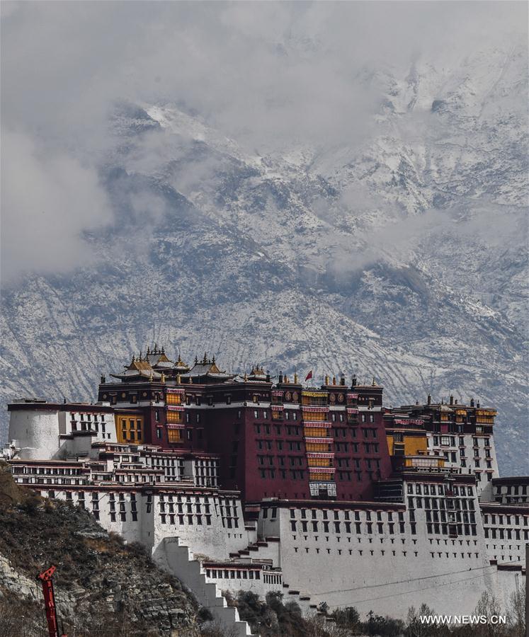 CHINA-TIBET-LHASA-SNOW (CN)