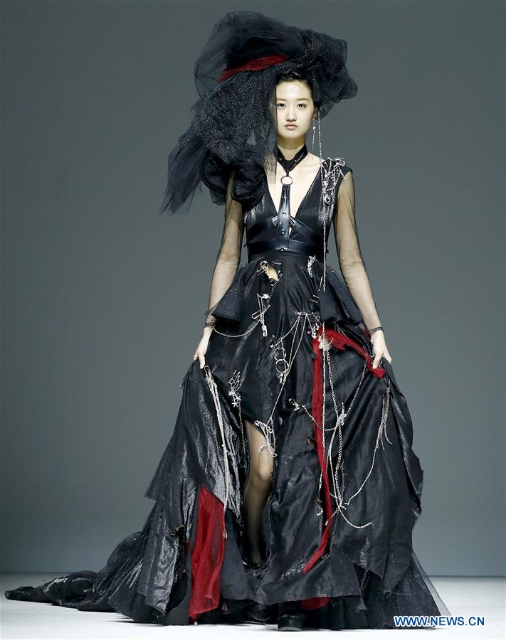 CHINA-BEIJING-GRADUATE-FASHION WEEK (CN)