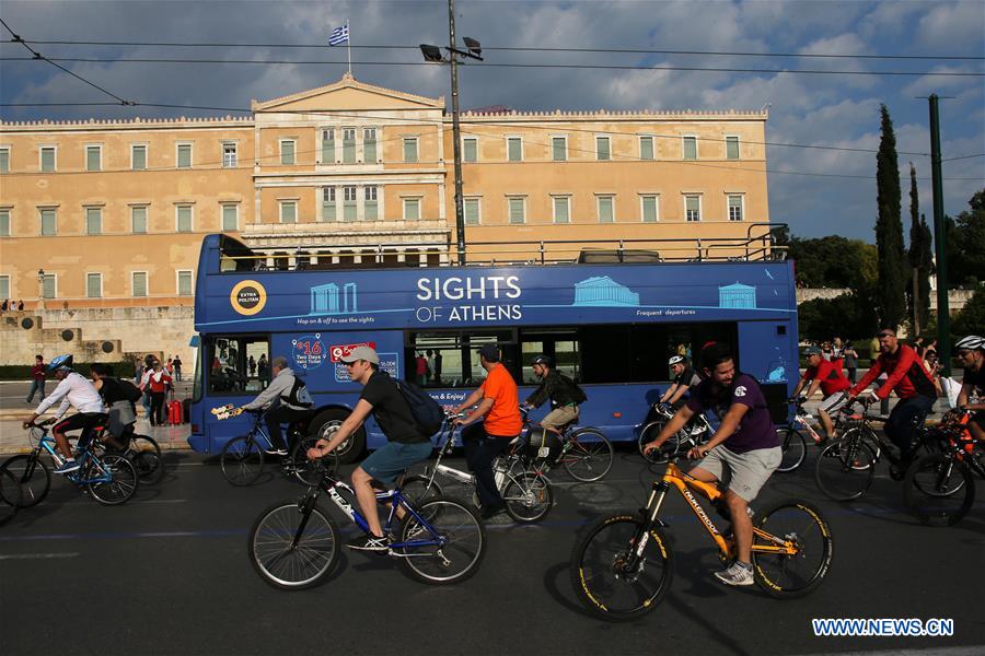 GREECE-ATHENS-BIKE RIDE