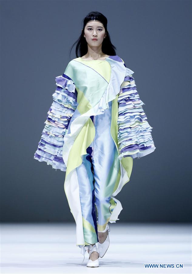 CHINA-BEIJING-GRADUATE FASHION WEEK (CN)