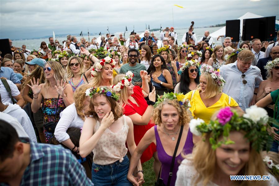 U.S.-NEW YORK-SWEDISH MIDSUMMER FESTIVAL  