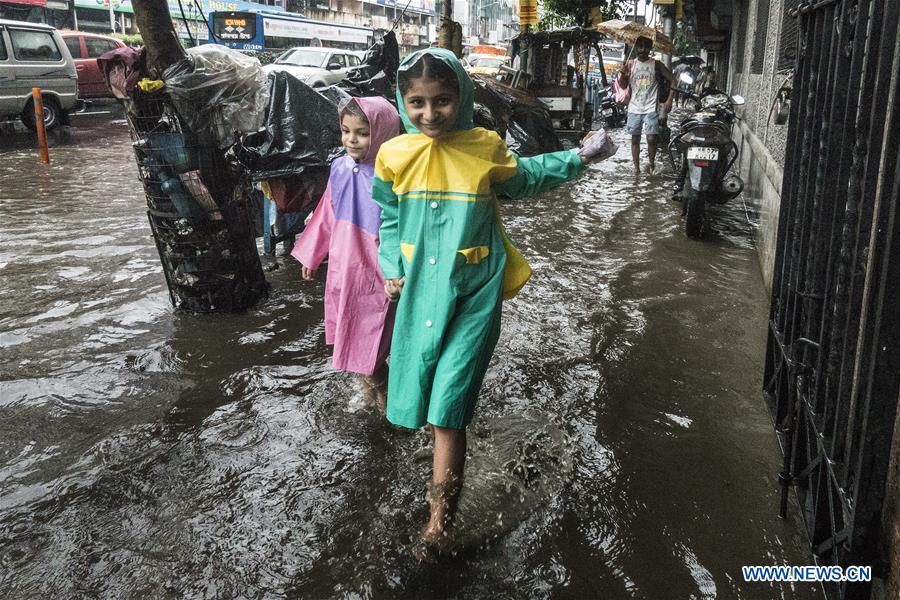 INDIA-KOLKATA-HEAVY RAIN