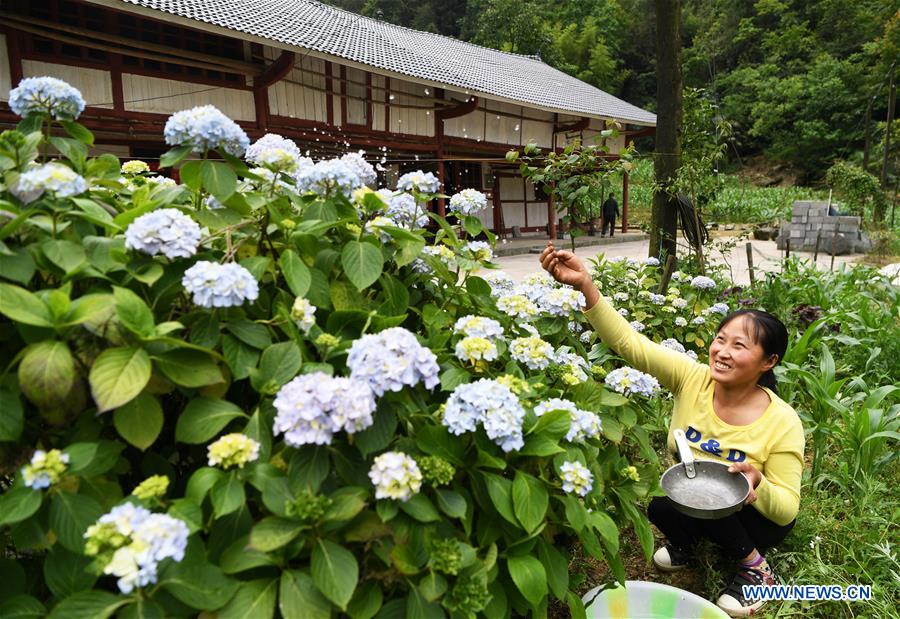 CHINA-CHONGQING-DISABLED FEMALE FARMER (CN)