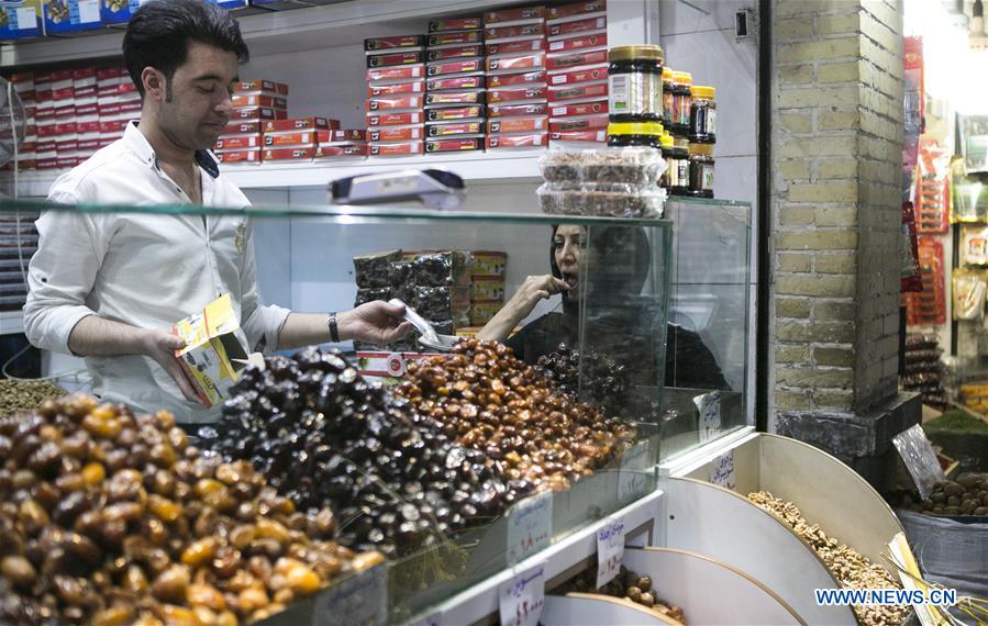 IRAN-TEHRAN-EID AL-ADHA-SHOPPING