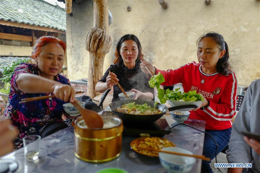 CHINA-CHONGQING-FARMWORK-TOURISM (CN)