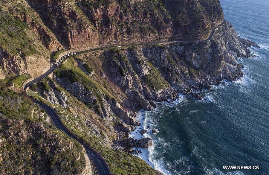 SOUTH AFRICA-CAPE TOWN-CHAPMAN'S PEAK DRIVE-VIEW