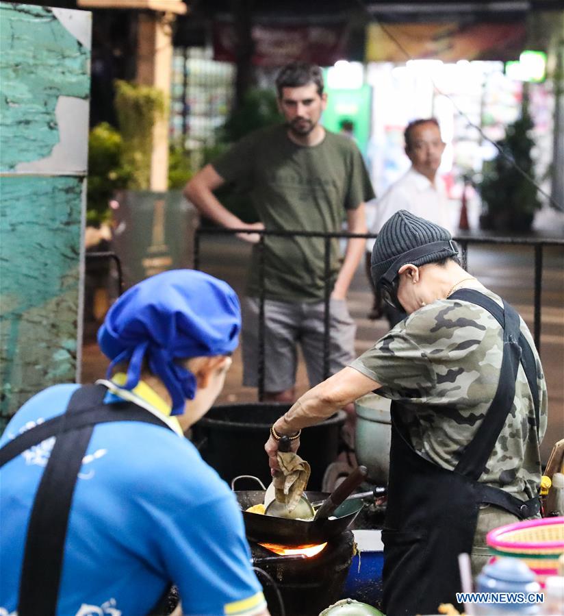 THAILAND-BANGKOK-STREET FOOD-JAY FAI