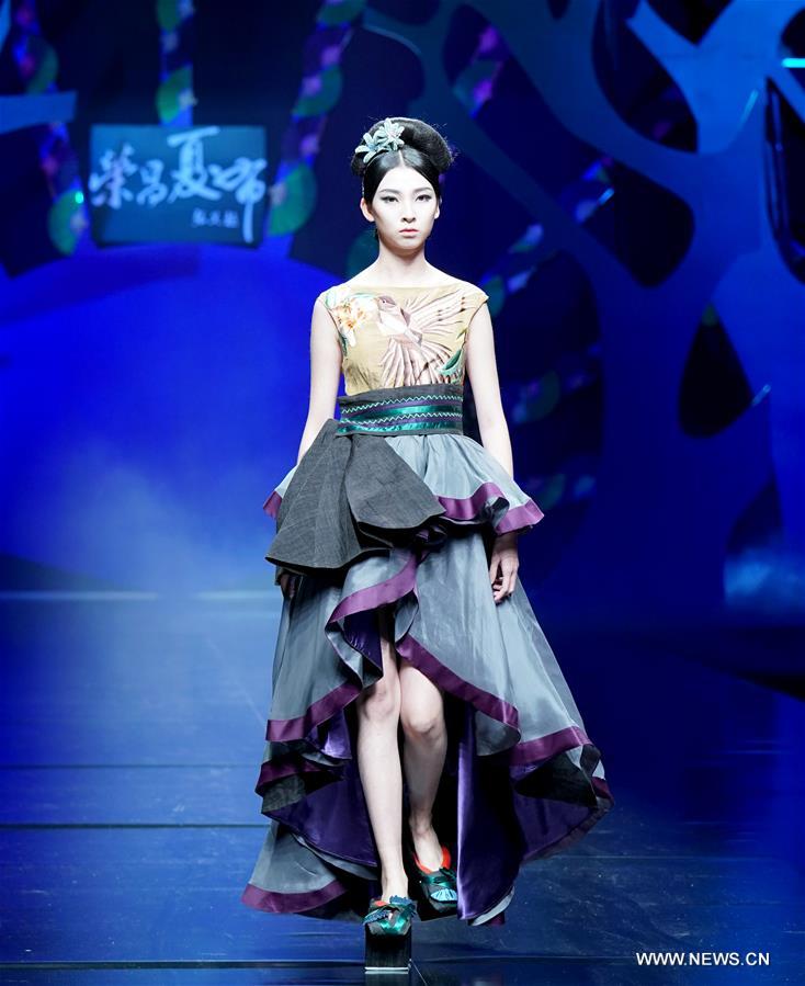 CHINA-BEIJING-FASHION WEEK (CN)