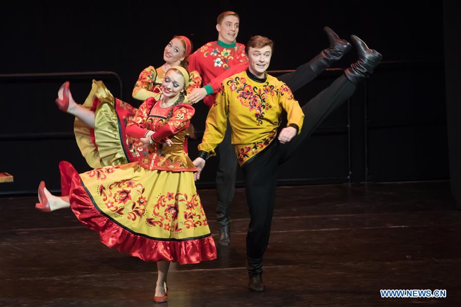 HUNGARY-BUDAPEST-RUSSIAN FOLK DANCE 