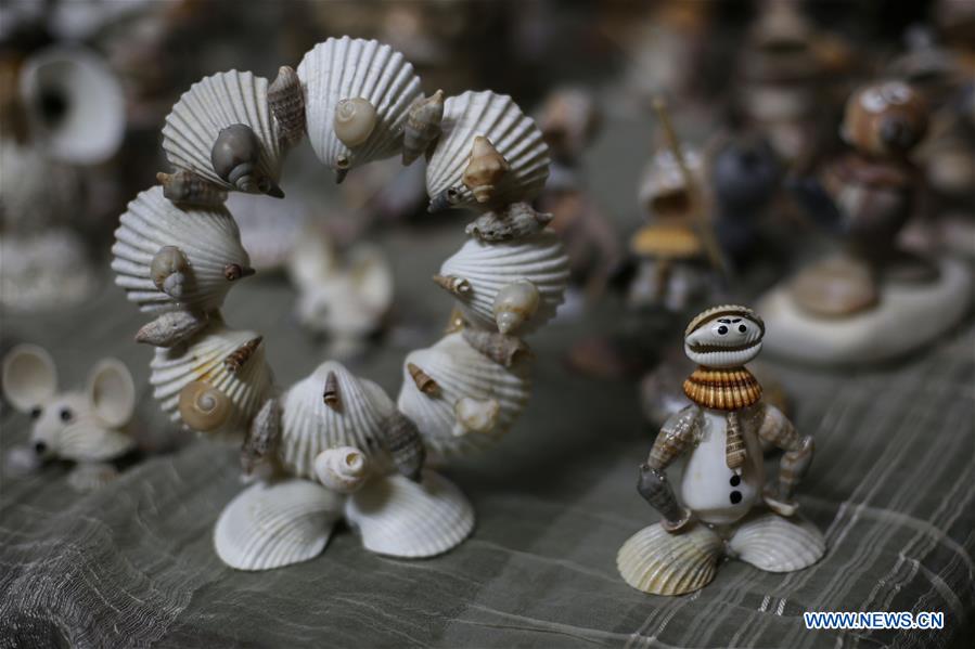 MIDEAST-GAZA-SEASHELLS-ART-PIECES