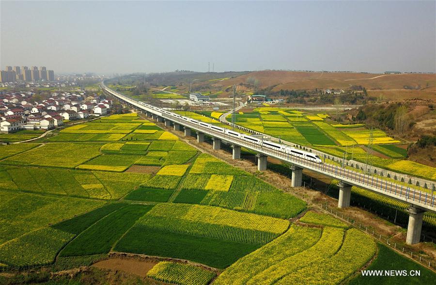 #CHINA-HANZHONG-SPRING-TRAIN (CN)