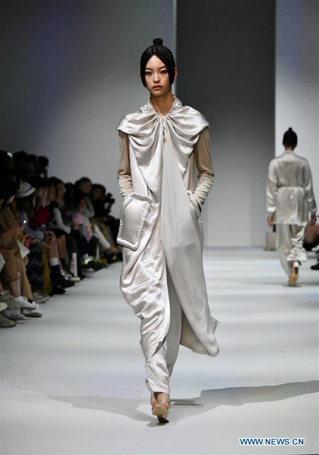 #CHINA-SHANGHAI-FASHION WEEK (CN)