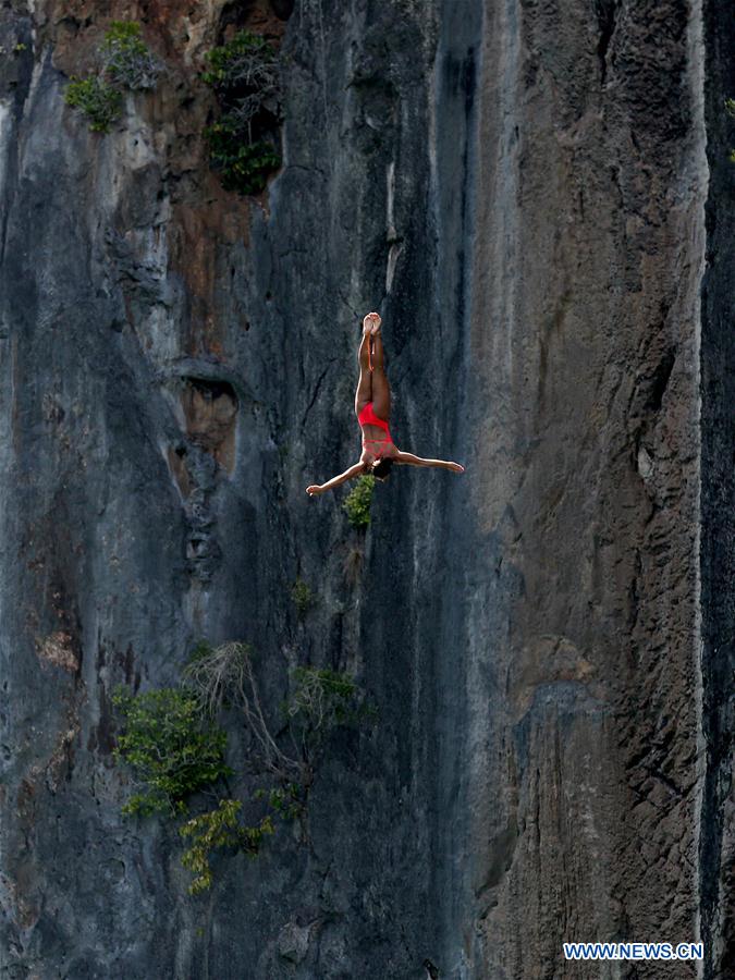 (SP)THE PHILIPPINES-PALAWAN PROVINCE-CLIFF DIVING WORLD SERIES