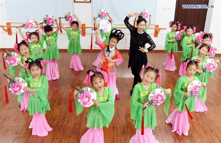 #CHINA-HEFEI-TONGLING-HUANGMEI OPERA-STUDENTS (CN)