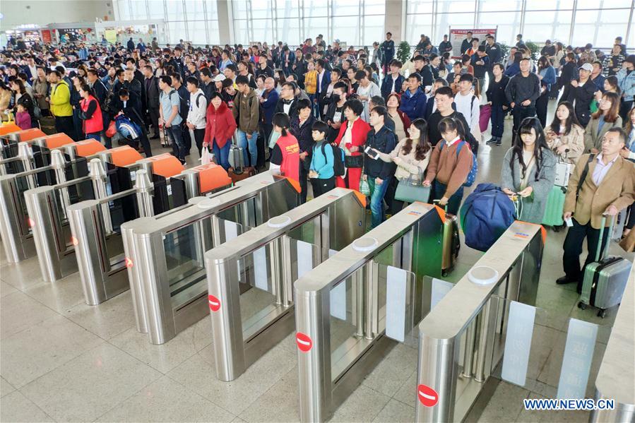 #CHINA-MAY DAY HOLIDAY-TRAVEL RUSH (CN)