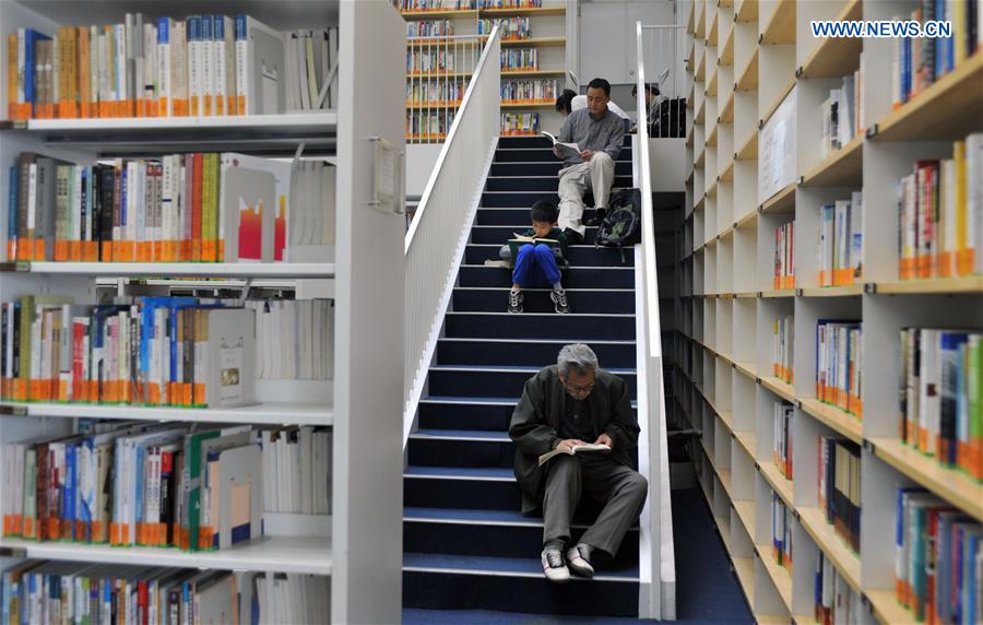 CHINA-LABOR DAY-HOLIDAY-READING (CN)