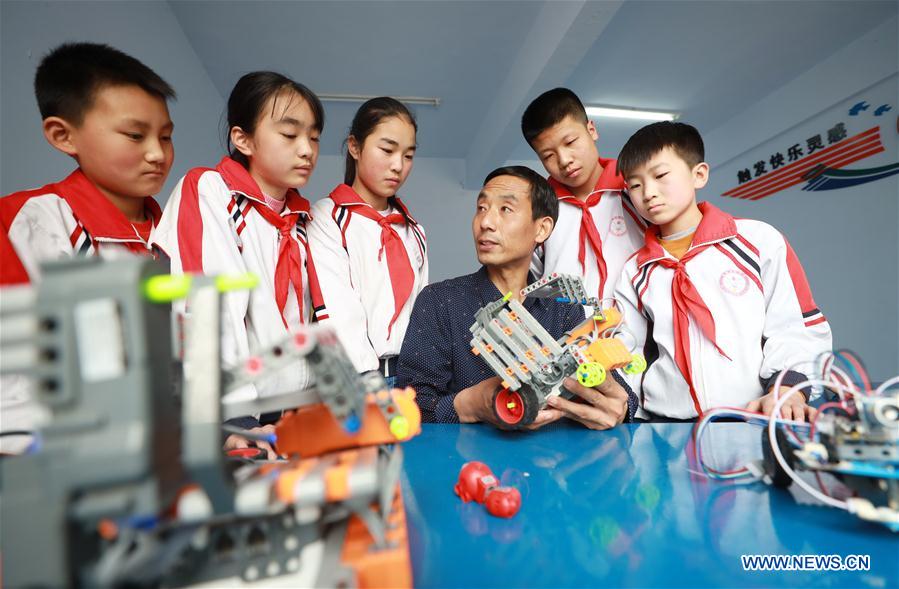 CHINA-HEBEI-ROBOT LESSONS (CN)