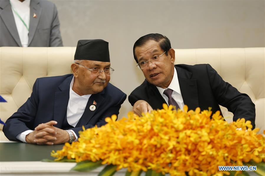 CAMBODIA-PHNOM PENH-NEPAL-PM-DEALS-SIGNING