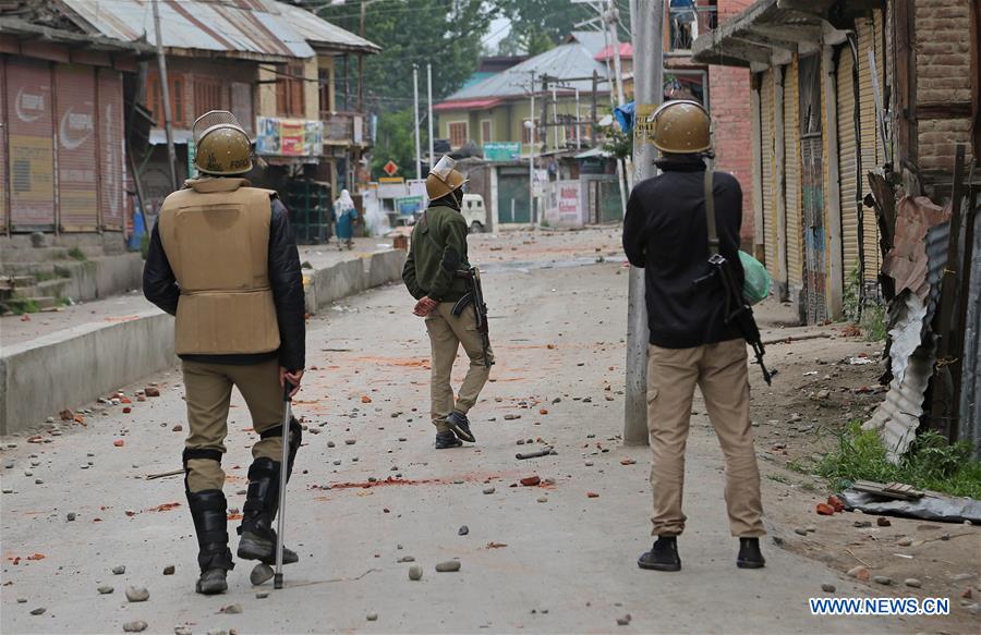 KASHMIR-SRINAGAR-GUNFIGHT