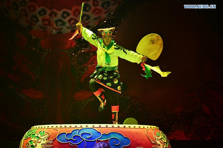 CHINA-GANSU-GANNAN-DANCE PERFORMANCE (CN)