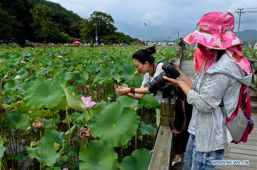 CHINA-FUJIAN-WUYISHAN-LOTUS FESTIVAL (CN)