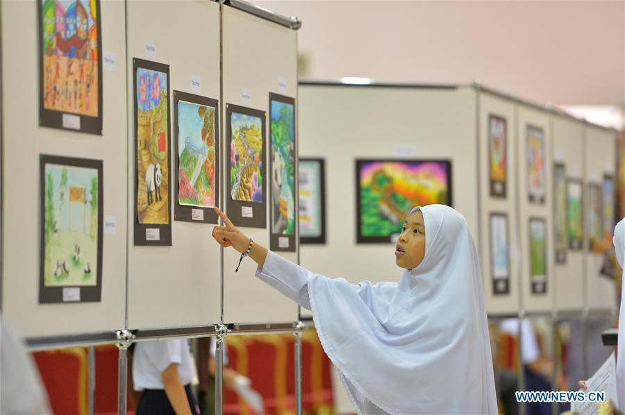 BRUNEI-BANDAR SERI BEGAWAN-BEAUTY OF CHINA-PAINTING COMPETITION 