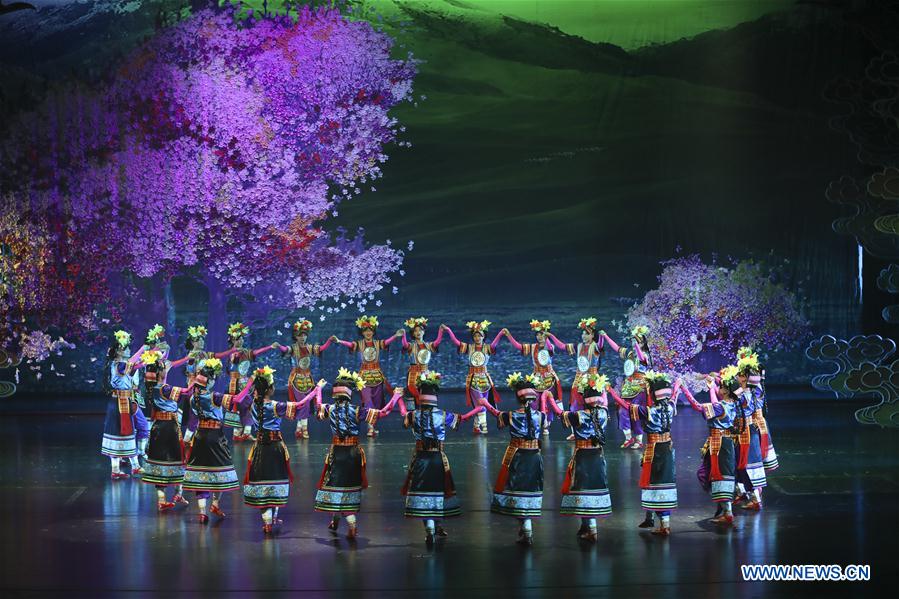 CHINA-GANSU-LANZHOU-DANCE PERFORMANCE (CN)