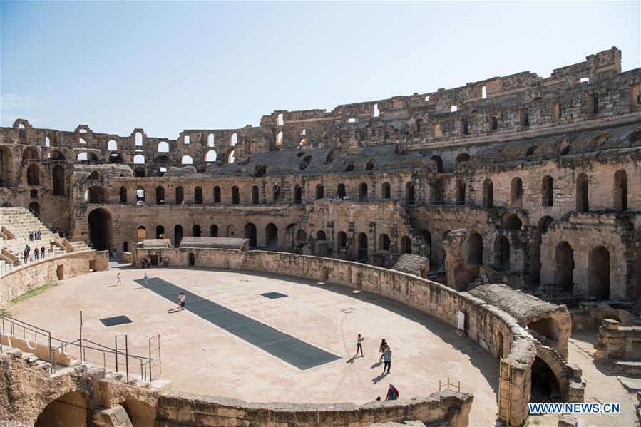 TUNISIA-EL JEM-AMPHITHEATRE