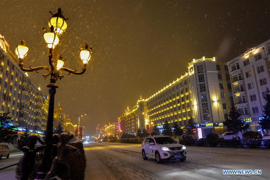 CHINA-INNER MONGOLIA-MANZHOULI-SNOWFALL (CN)