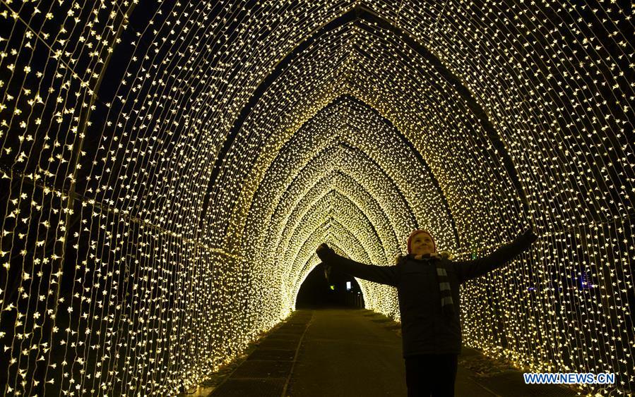 BRITAIN-LONDON-KEW GARDENS-CHRISTMAS LIGHT-MEDIA PREVIEW