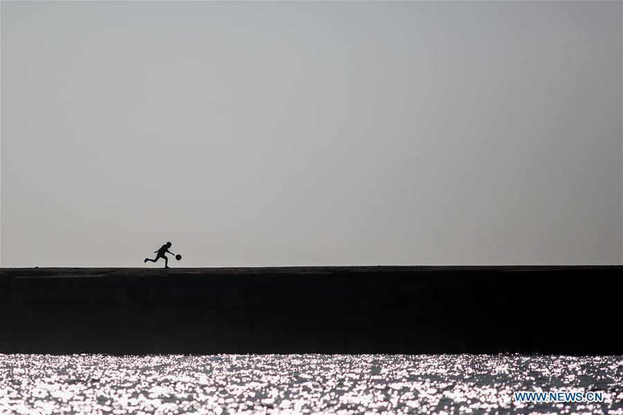 MIDEAST-GAZA-SUNSET