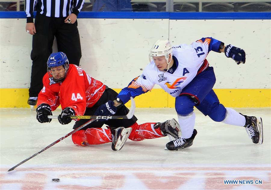 (SP)CHINA-JILIN CITY-ICE HOCKEY-SILK ROAD SUPREME HOCKEY LEAGUE-TSEN TOU VS HUMO(CN)