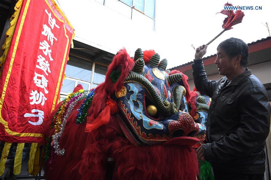 CHINA-GANSU-YONGDENG-LION DANCE (CN)