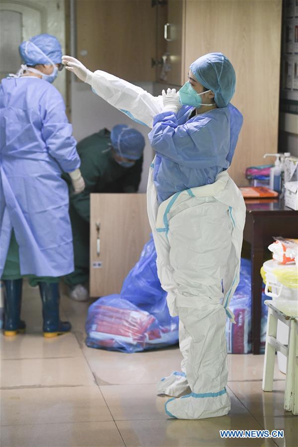 CHINA-CHONGQING-CORONAVIRUS FIGHT-FEMALE DOCTOR (CN)