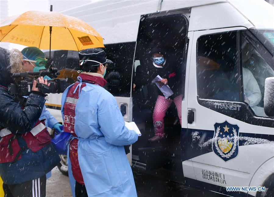 CHINA-HUBEI-WUHAN-TEMPORARY HOSPITAL-CURED PATIENTS (CN)