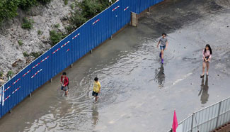 Red alerts against heavy rain issued in S China's Nanning