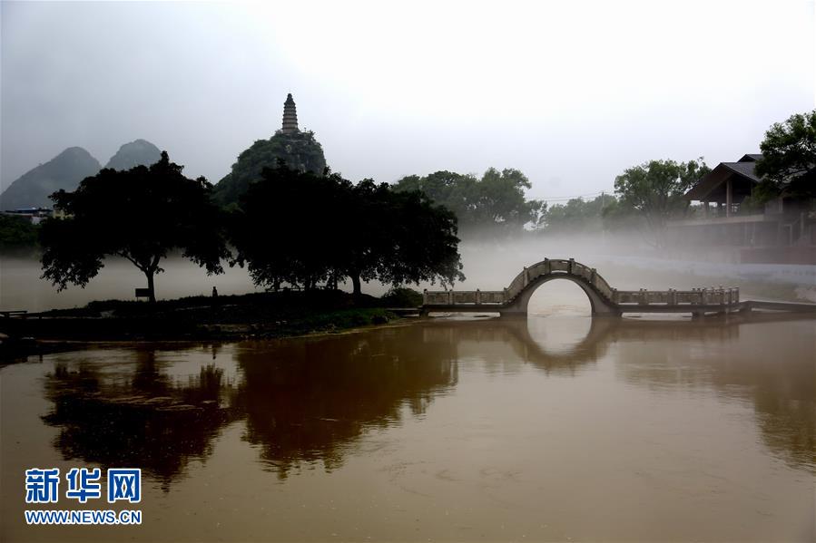 #（環(huán)境）（3）煙雨漓江