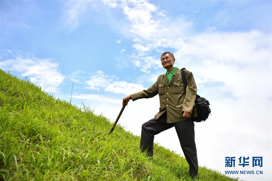 （新華全媒頭條·圖文互動）（1）一個(gè)人，一座山——劉真茂的生命守望