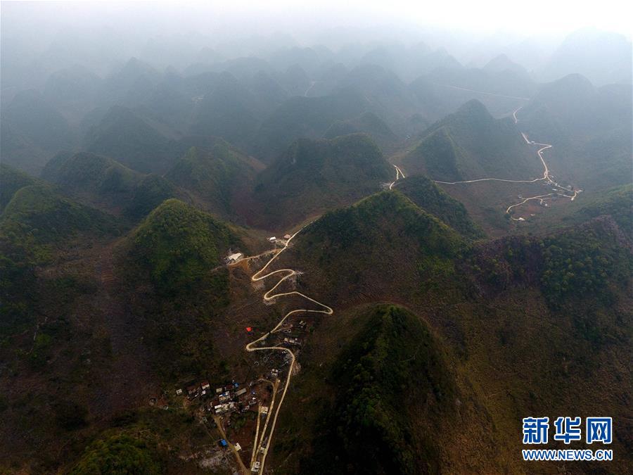 （壯麗70年·奮斗新時代——共和國發(fā)展成就巡禮）（10）人暢其行、貨暢其流——共和國交通運(yùn)輸業(yè)發(fā)展成就巡禮