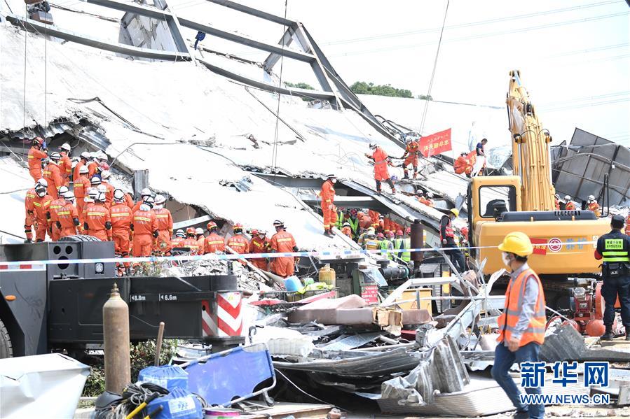 （社會(huì)）（2）福建泉州一酒店坍塌事故已致11人死亡 21人仍在搜救中