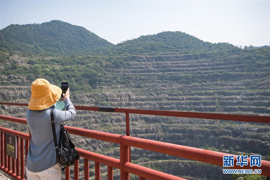 （走向我們的小康生活·圖文互動(dòng)）（2）游客來了，小康近了——生態(tài)旅游引領(lǐng)湖北山區(qū)蝶變二三事