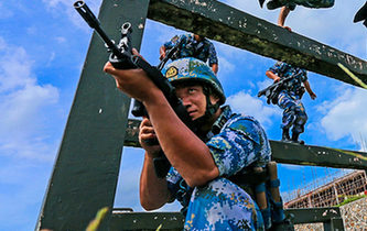 海軍陸戰(zhàn)隊特種障礙訓(xùn)練，敢來嗎？