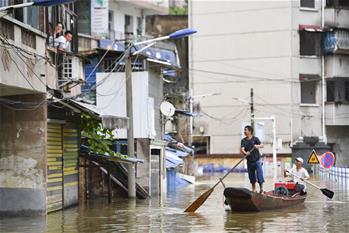 洪水來(lái)時(shí)，那暖心的民間救援