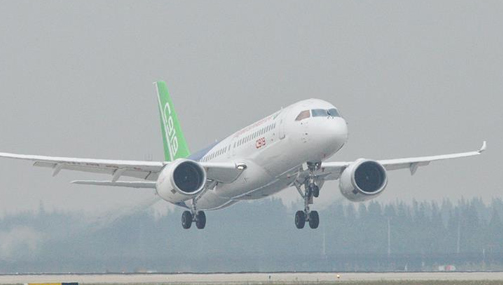 讓夢想插翅騰飛——熱烈祝賀Ｃ９１９大型客機首飛成功