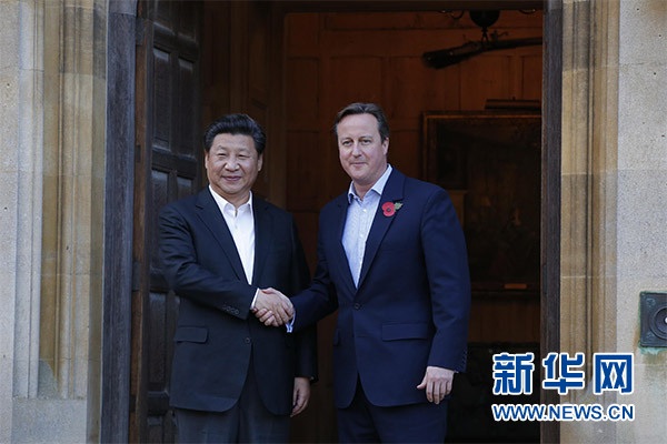 10月22日，國家主席習(xí)近平在契克斯首相鄉(xiāng)間別墅同英國首相卡梅倫再次會(huì)晤。新華社記者 鞠鵬 攝